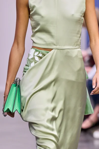 Look 26